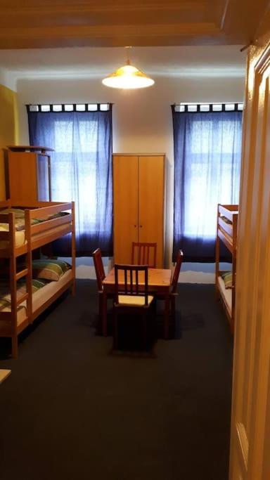 Simple Apartment 10 Minutes To Downtown ウィーン エクステリア 写真